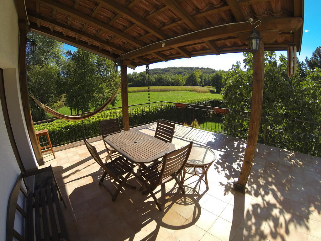 Al Campo Di Sotto Bed & Breakfast Buia Eksteriør bilde