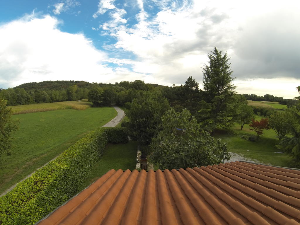 Al Campo Di Sotto Bed & Breakfast Buia Eksteriør bilde