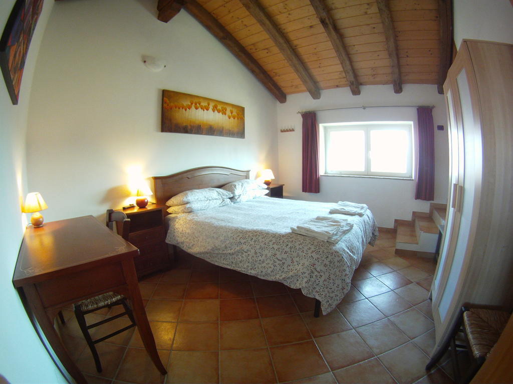 Al Campo Di Sotto Bed & Breakfast Buia Eksteriør bilde
