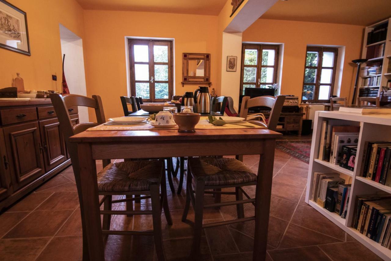 Al Campo Di Sotto Bed & Breakfast Buia Eksteriør bilde